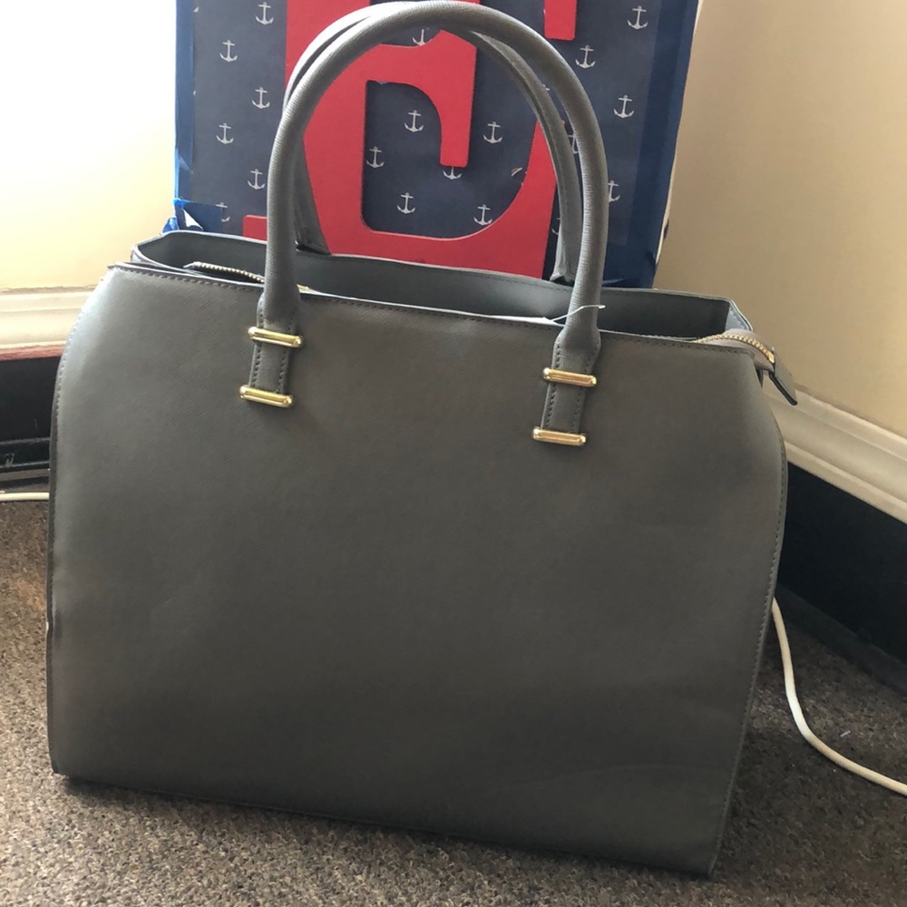 Grey tote bag